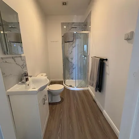 Deerpark Sleeps 16 *