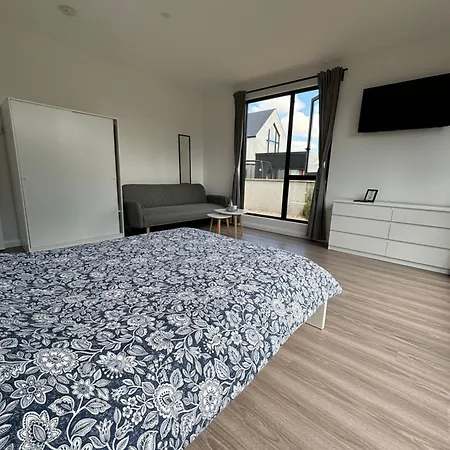 Luxury Deerpark Iconic Rock Views & Outdoor Sauna Sleeps 16 Guests Villa