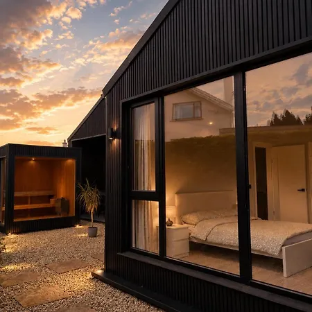 فيلة Luxury Deerpark Iconic Rock Views & Outdoor Sauna Sleeps 16 Guests *