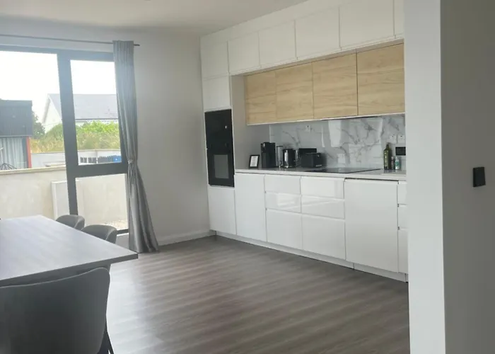 Luxury Deerpark Iconic Rock Views & Outdoor Sauna Sleeps 16 Guests